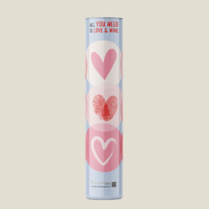 מארז גליל קרטון קשיח ליום האהבה All You Need Is Love & Wine